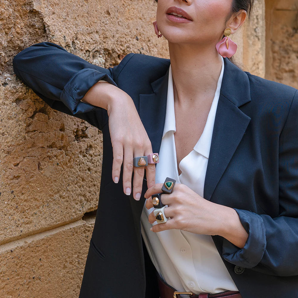 Anillo - Gris con Moonstone