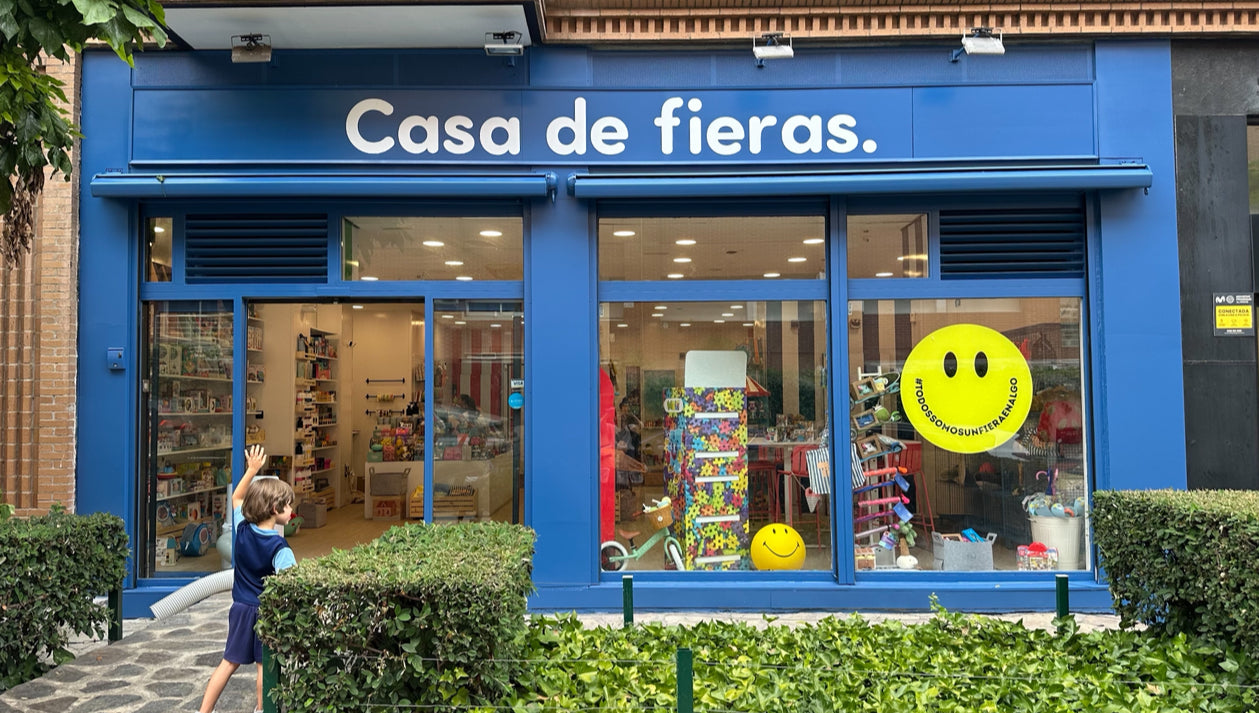 sucursal del barrio conde orgaz de la tienda casa de fieras
