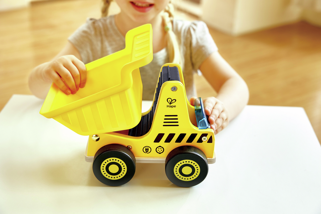 Camión con volquete Hape