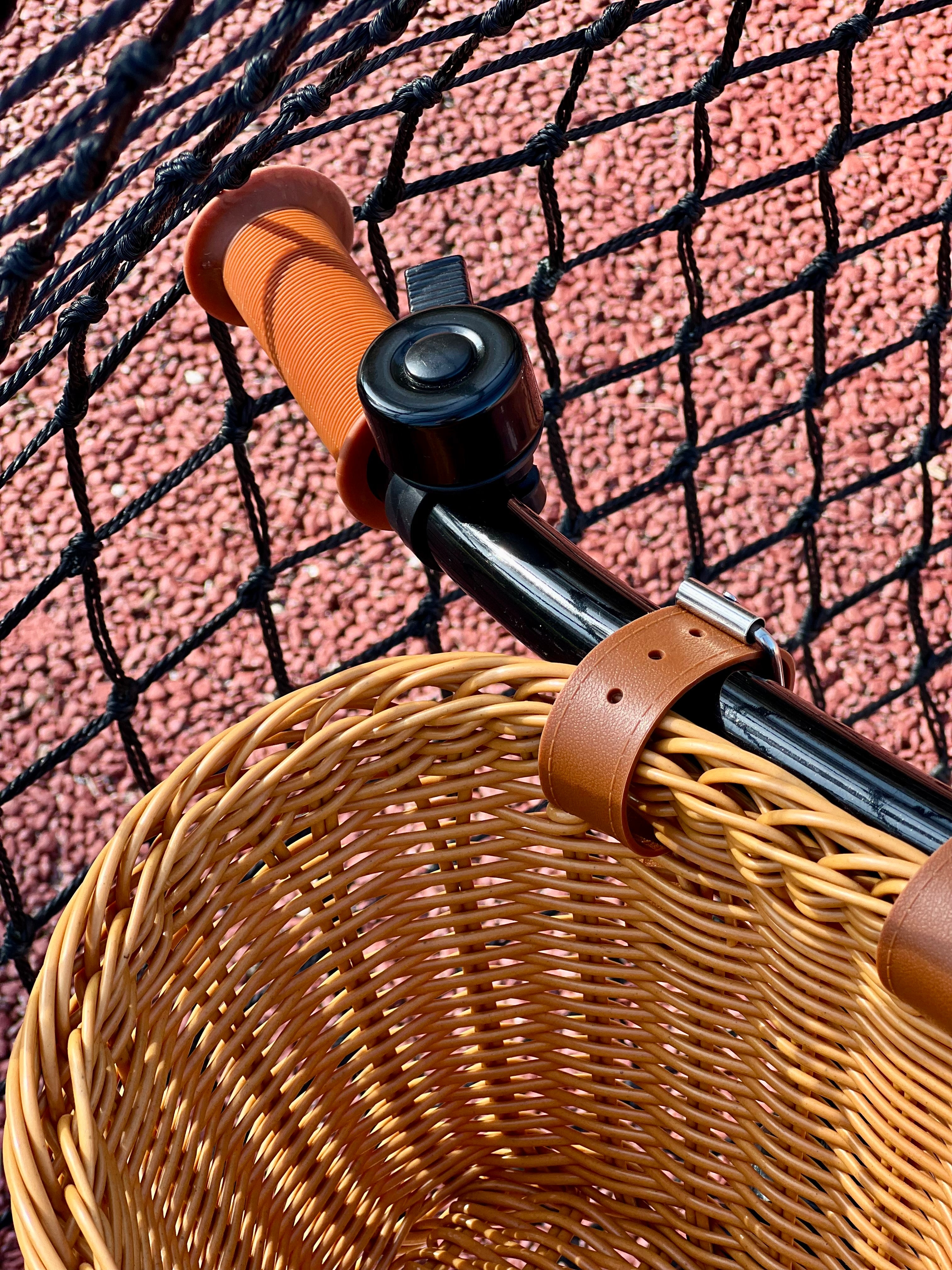 Cesta mimbre + timbre para Bici