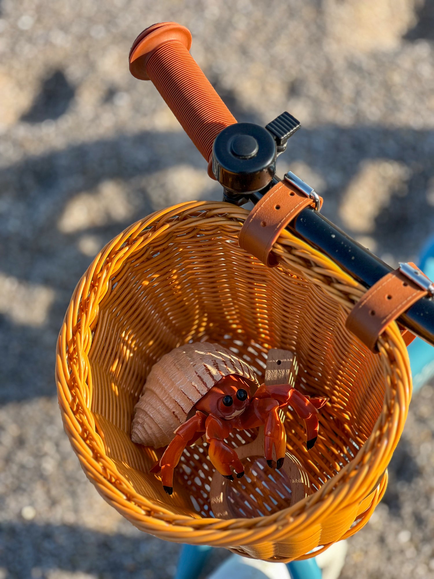 Cesta mimbre + timbre para Bici