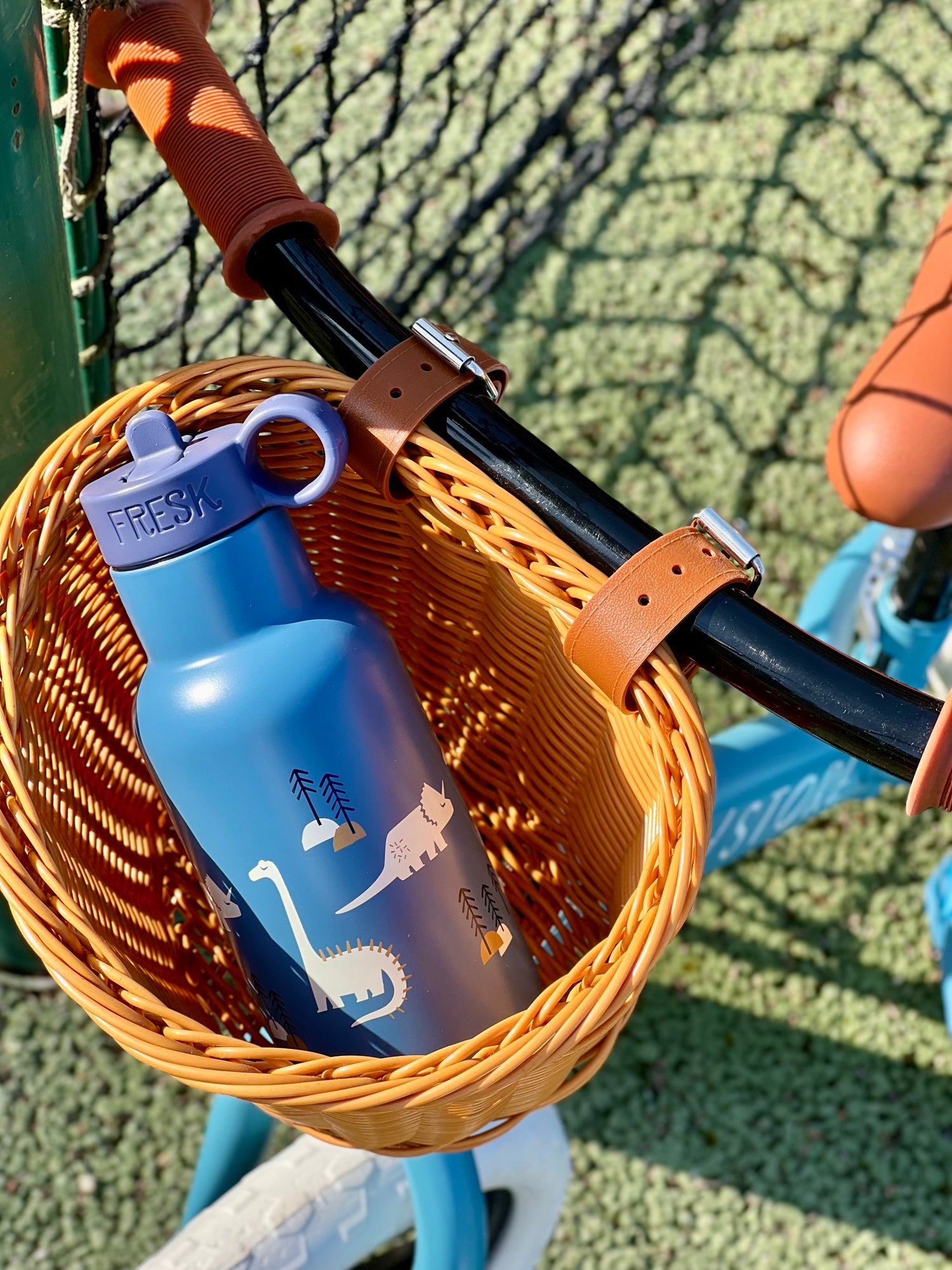 Cesta mimbre + timbre para Bici