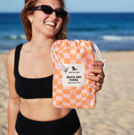 Toalla - Cuadros naranjas con rosa