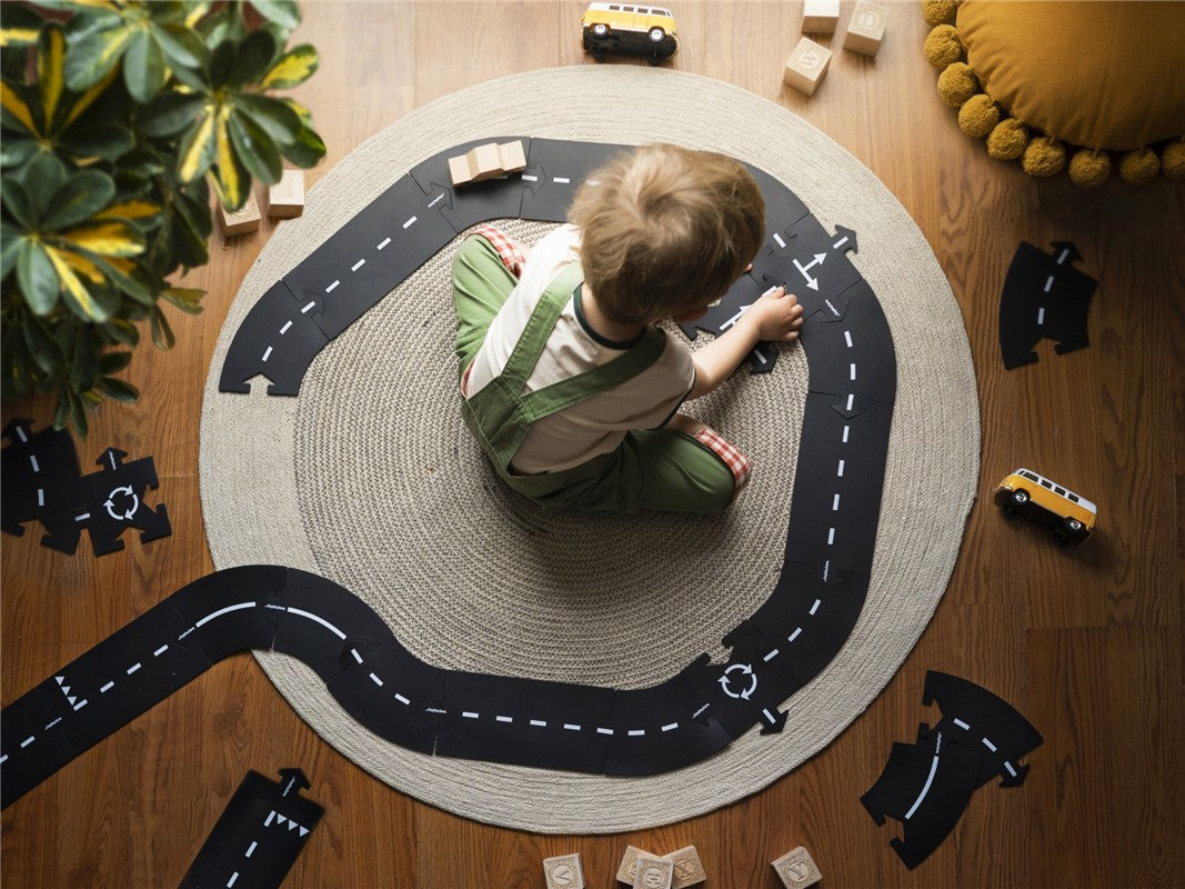 Carretera flexible - 24 piezas + 1 coche