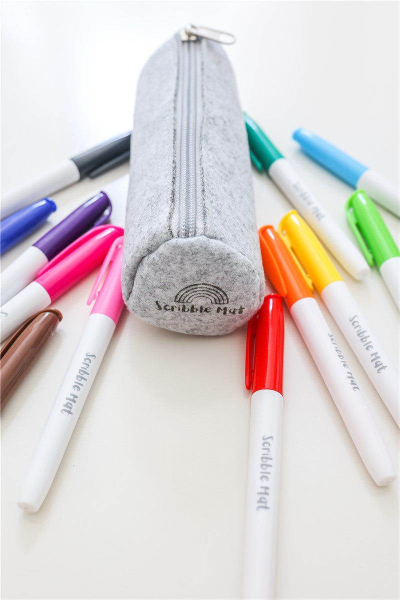 Estuche con 12 rotuladores - Scribble Mat