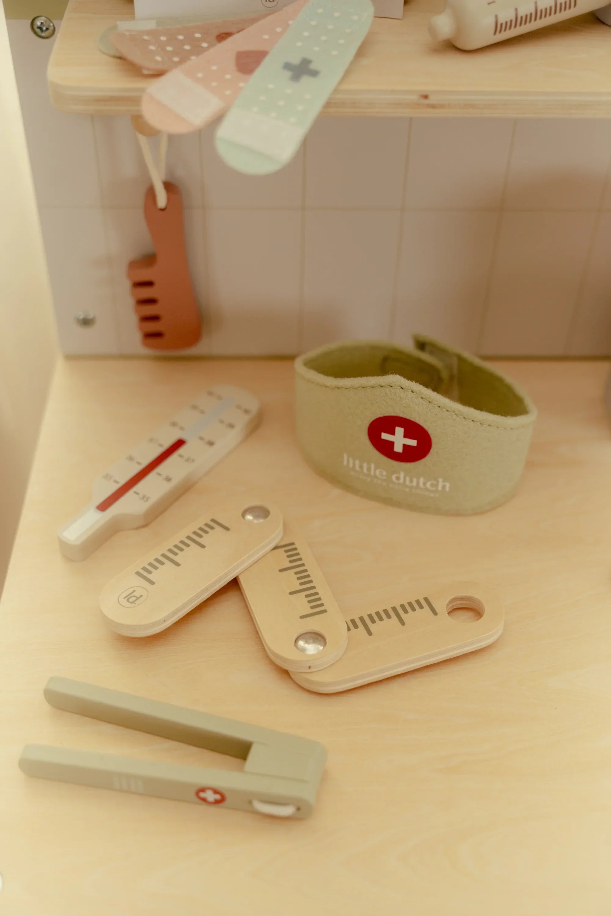 Clínica veterinaria de madera FSC