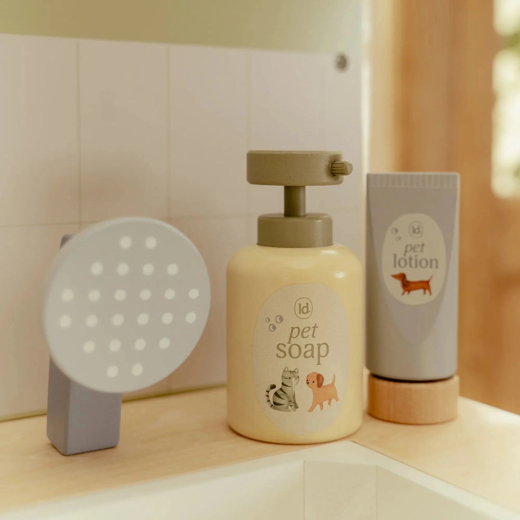 Clínica veterinaria de madera FSC