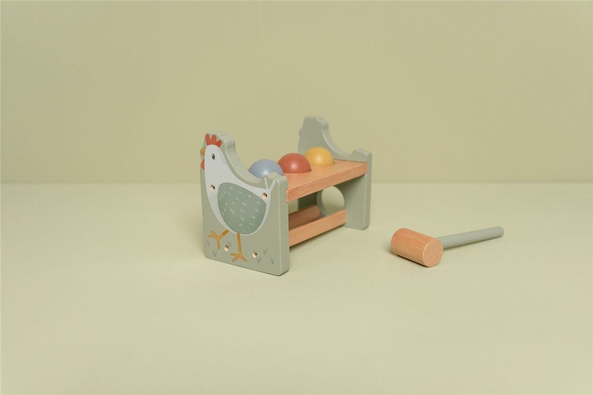 Banco de golpeo con Bolas - Casa de Fieras