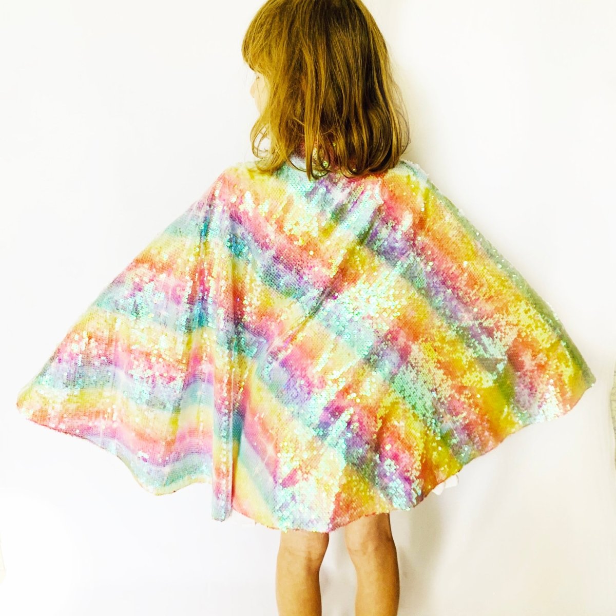 Capa (corta) de lentejuelas - Arcoíris - Casa de Fieras