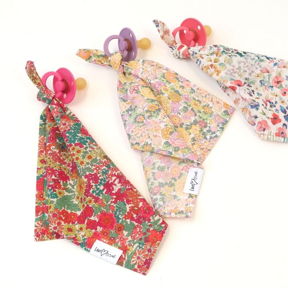 Chupetero de algodón egipcio - Flores de coral - Casa de Fieras