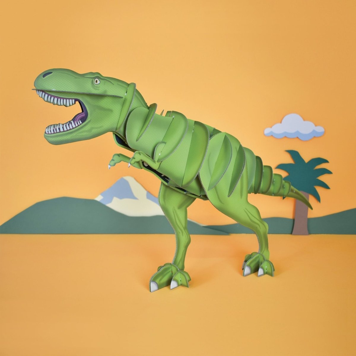 Dinosaurio con esqueleto - Casa de Fieras