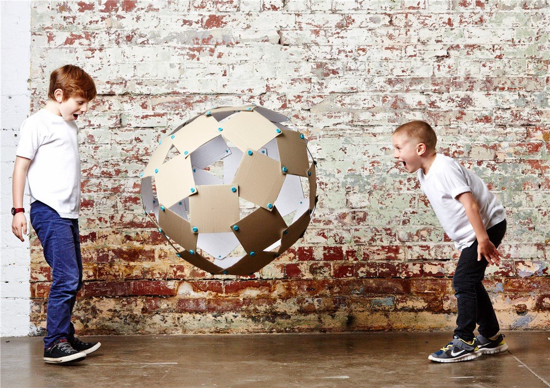 Makedo - Kit INVENT - 360 pcs (herramientas para construir con cartón) - Casa de Fieras