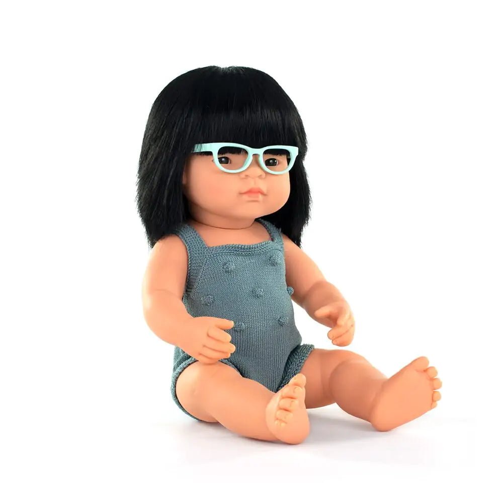 Muñeca diversidad (G) con ropa - Asiática con gafas (Niña) - Casa de Fieras