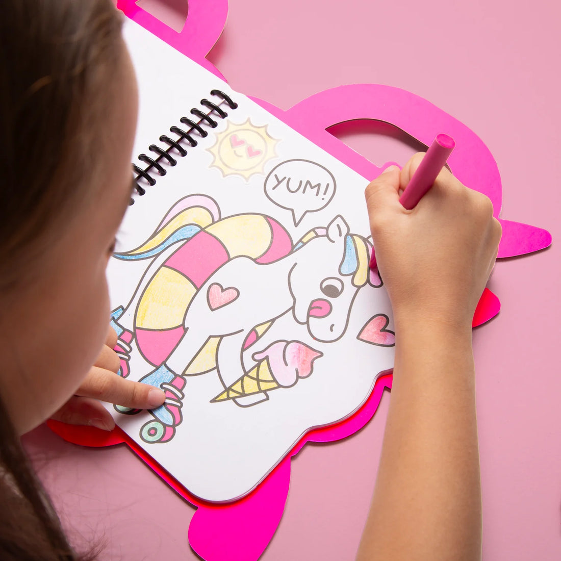 Libro para colorear + Pegatinas - Unicornio Lily iridescente