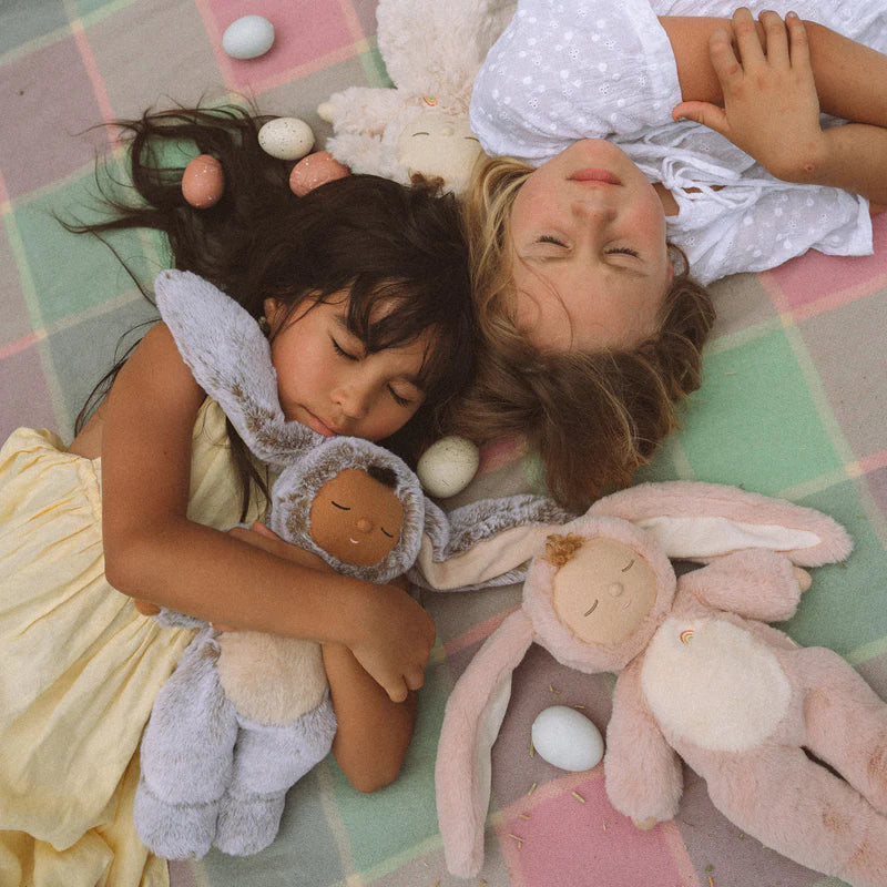 Peluche bebé dormilón - Cozy Dinkum - EDICIÓN LIMITADA PASCUA - Bunny Muffin Cocoa Cream
