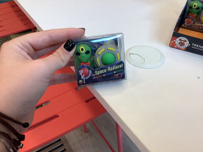 Gomas de borrar del espacio