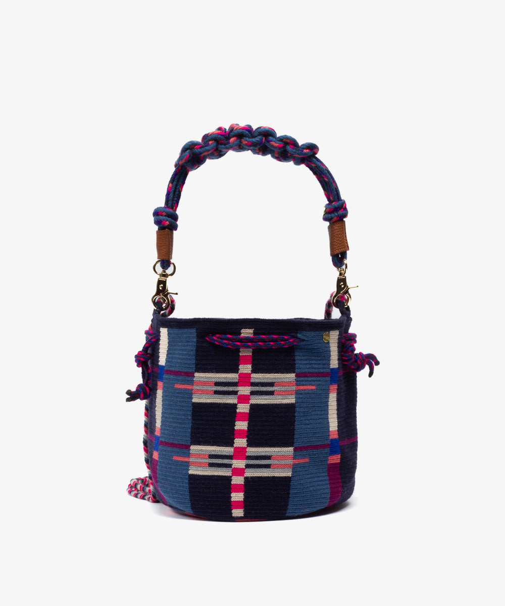 Bolso Mitra con asa de macramé - Selene - Azul denim y rosa