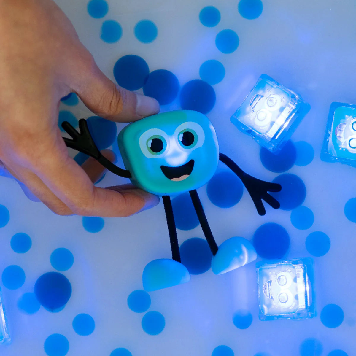 Glo Pals – Luces Sensoriales para el Baño - Set con personaje y 2 cubos