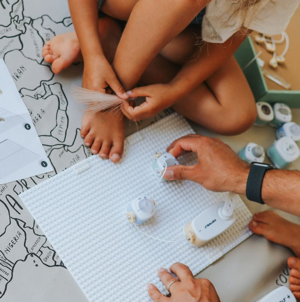 Kit circuitos eléctricos - Avanzado (18 piezas)