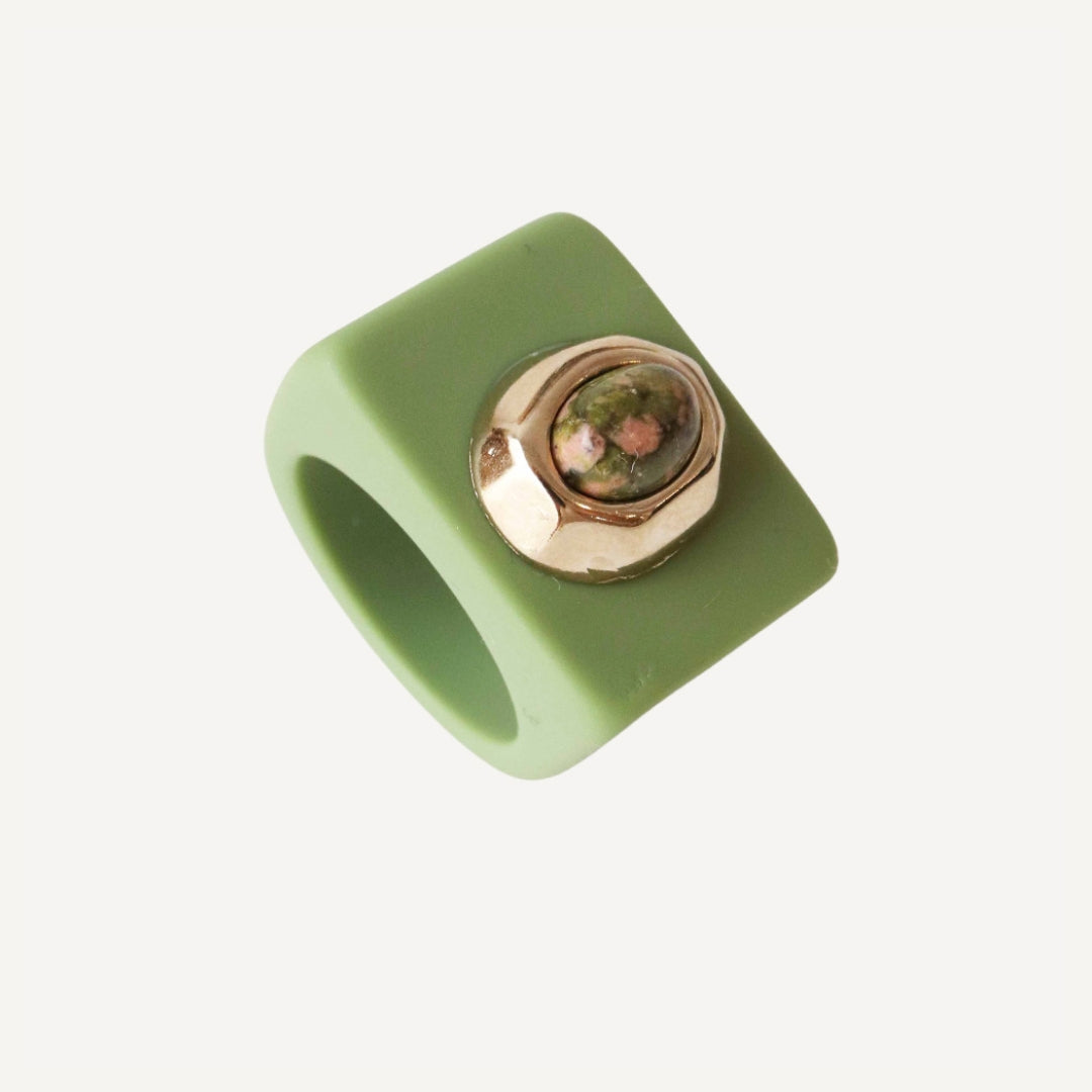 Anillo - Verde seco con Unakita