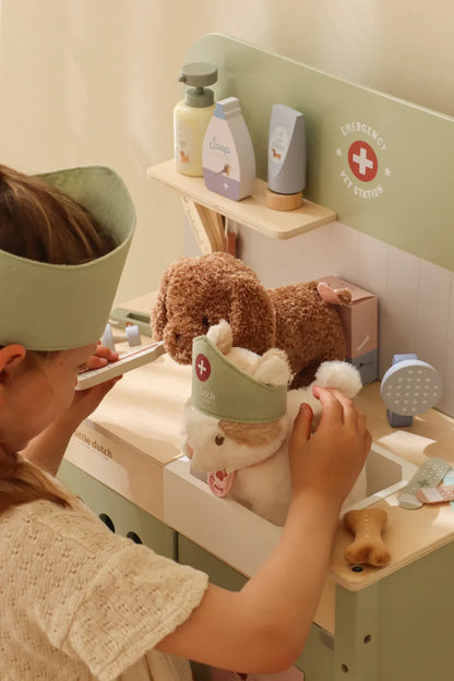 Clínica veterinaria de madera FSC