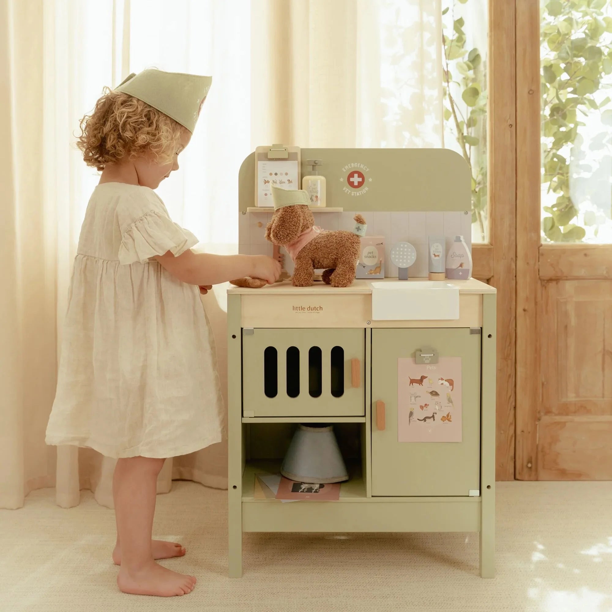 Clínica veterinaria de madera FSC