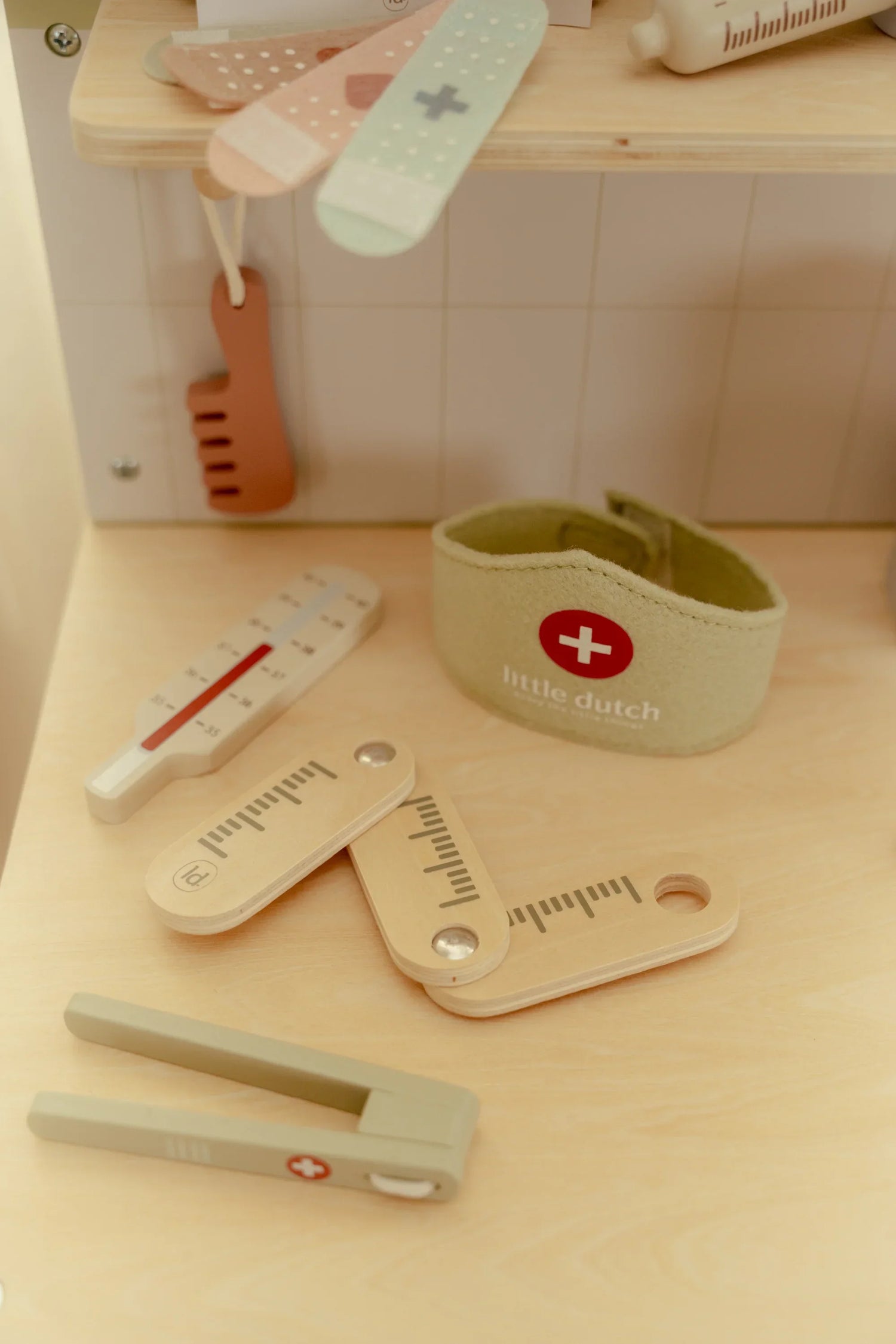 Clínica veterinaria de madera FSC