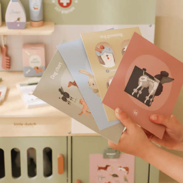 Clínica veterinaria de madera FSC