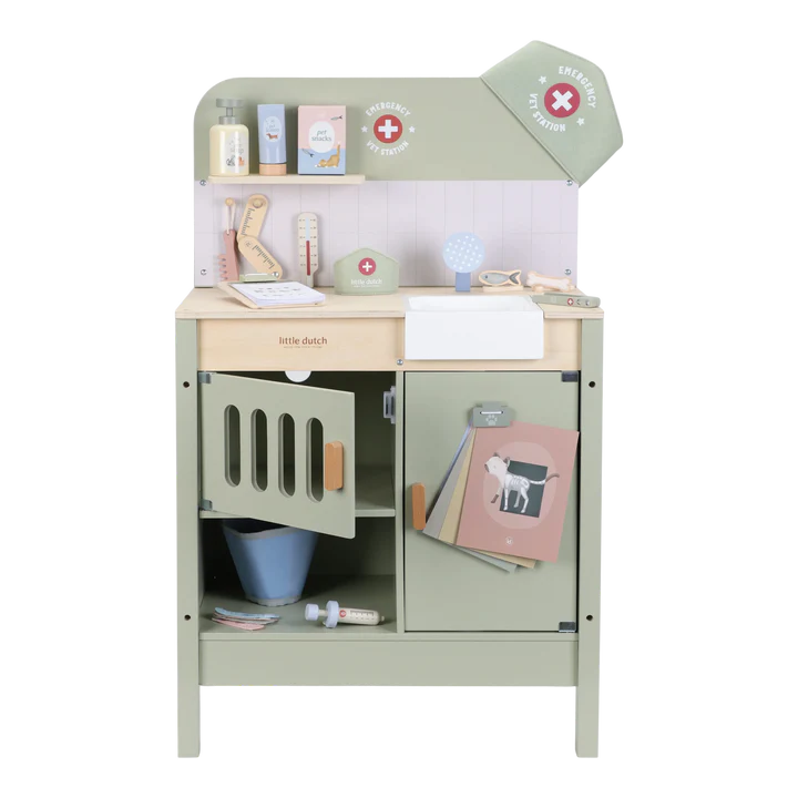 Clínica veterinaria de madera FSC