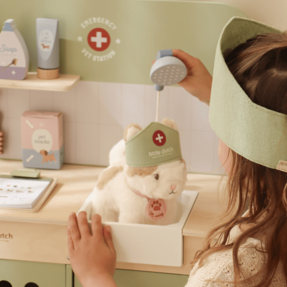 Clínica veterinaria de madera FSC