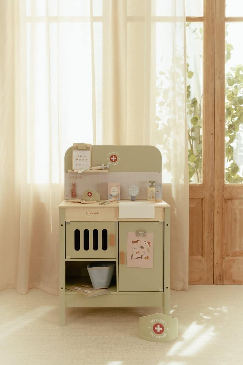 Clínica veterinaria de madera FSC