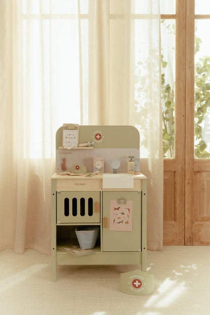 Clínica veterinaria de madera FSC