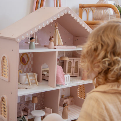 Casita de muñecas de Madera Rosa (+22 accesorios)