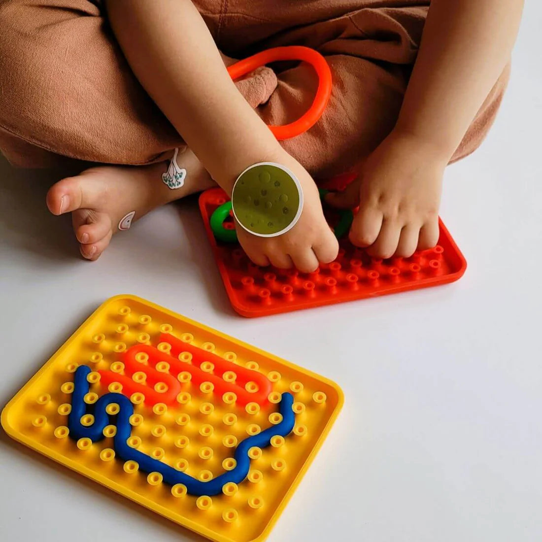 Juguete sensorial - Gusanos elásticos