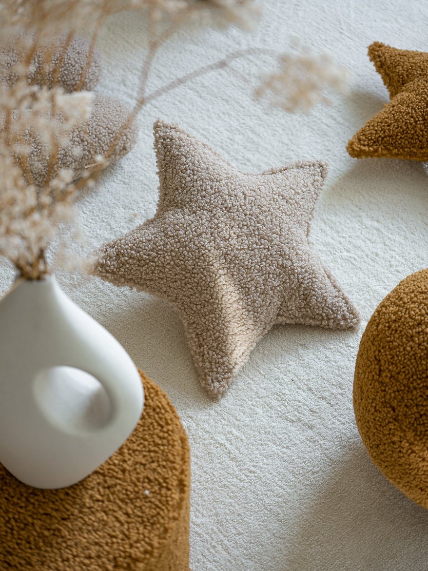 Biscuit Star Cushion - Casa de Fieras