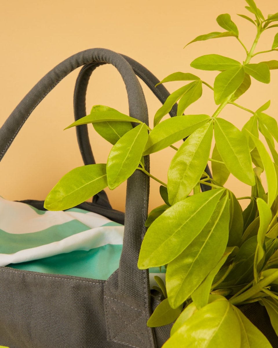 Bolsa de playa - MADREFIERA - Gris y flúor - Casa de Fieras