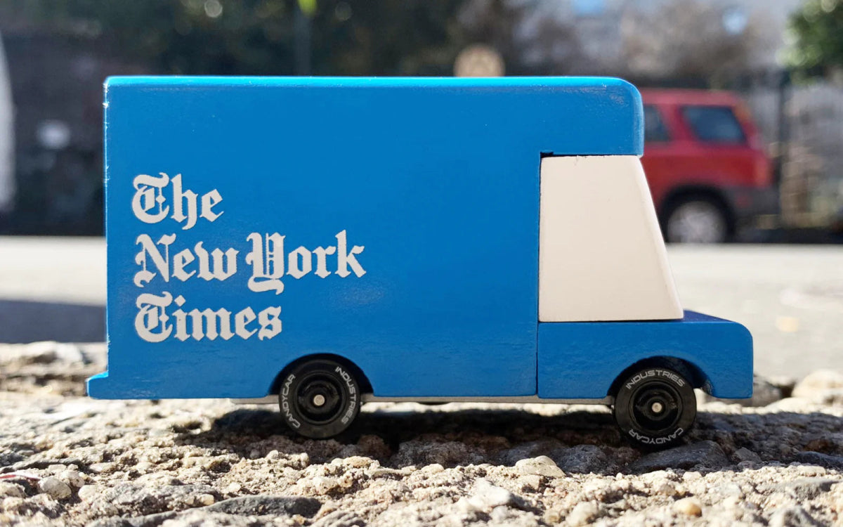 Coche Candylab - Van del New York Times - Casa de Fieras