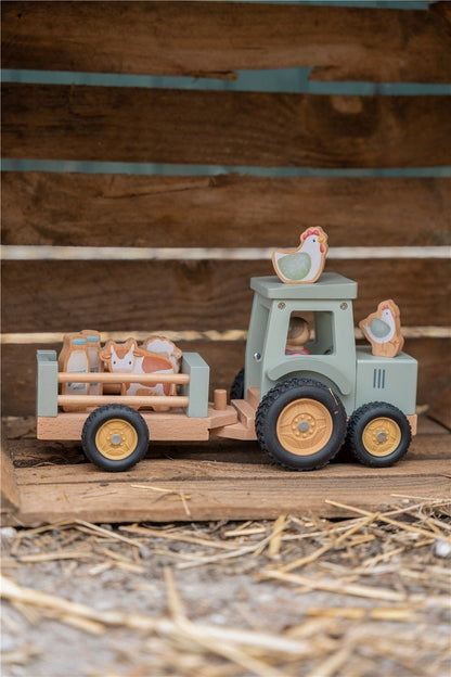 Tractor con trailer - Casa de Fieras